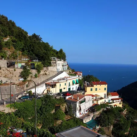 Le Terrazze Di Cristina Vietri sul Mare